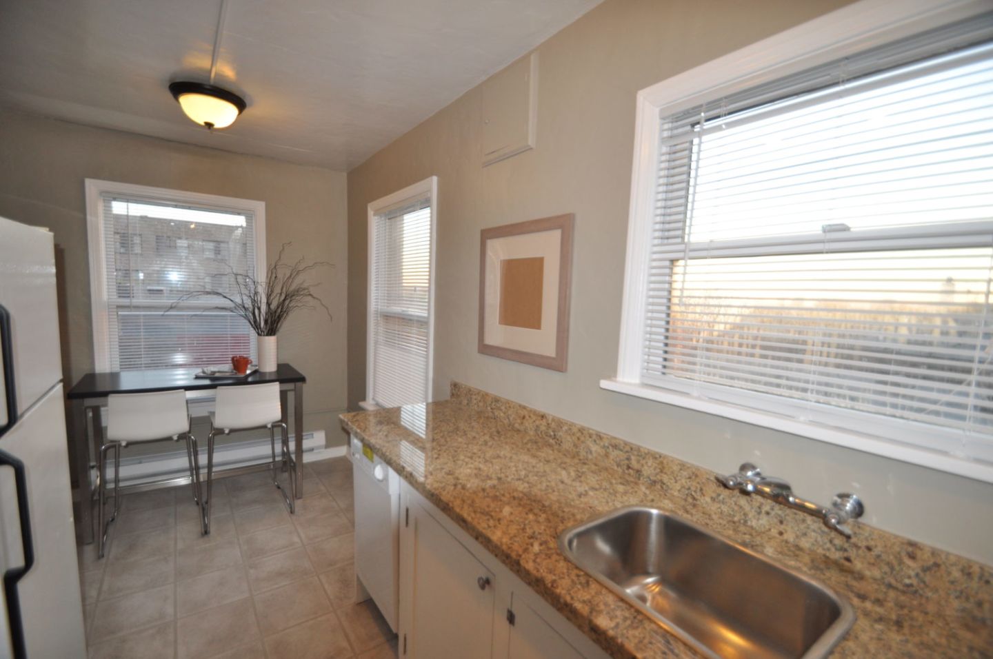 Gordon Apartments Image 3