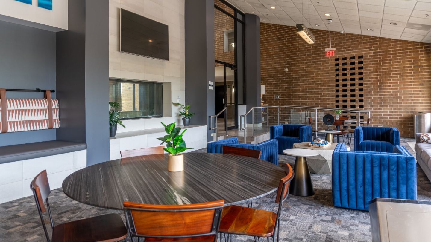 The Iroquois Club Apartments Image 11
