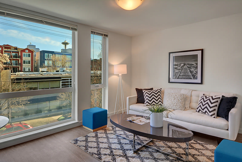 Queen Anne Flats Image 4