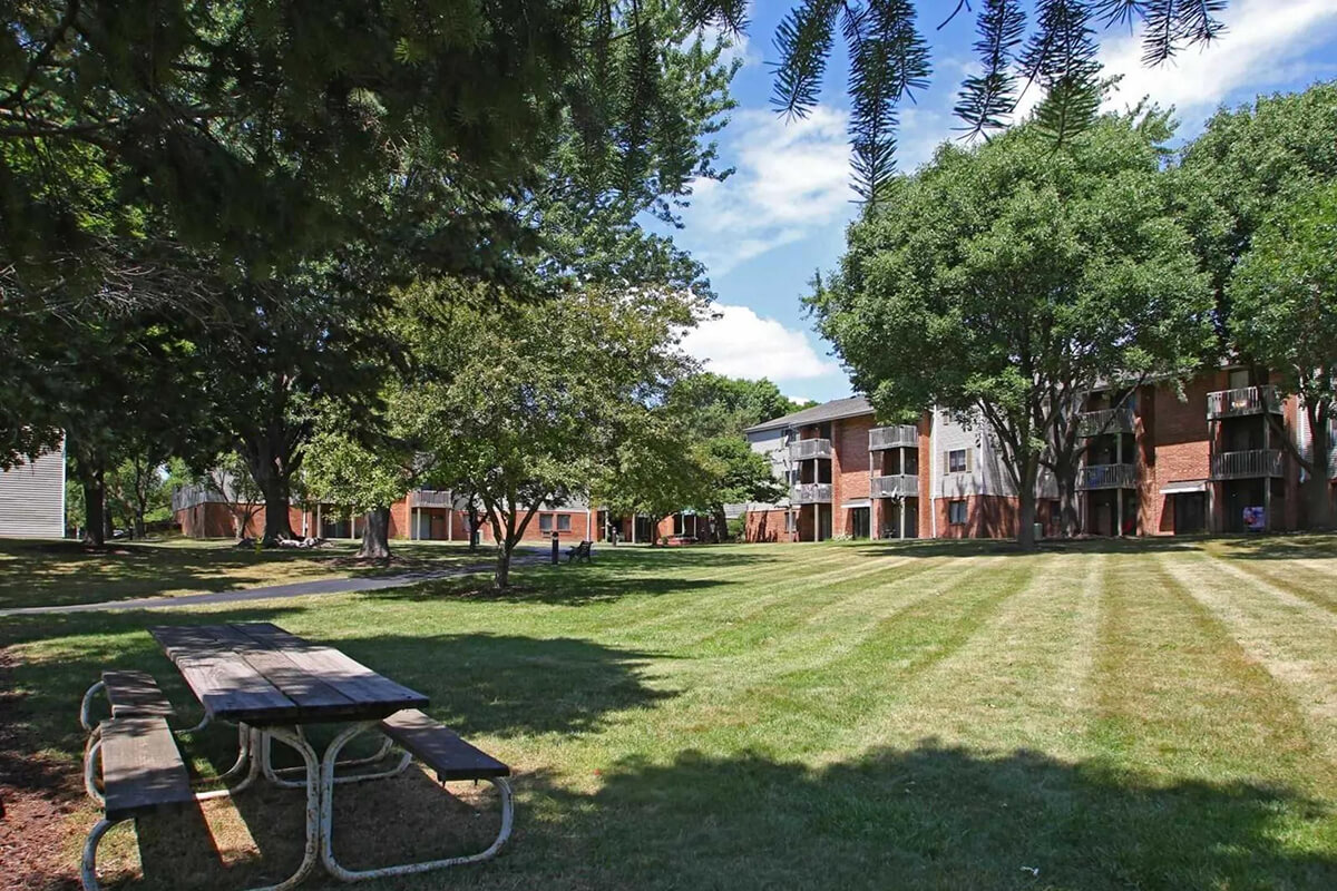 Springdale Apartments Image 1