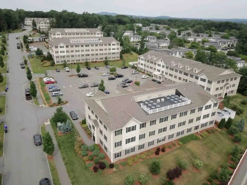 Redstone Apartments Image 14