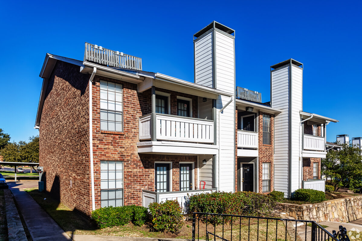 Crossings at Irving Apartments Image 6