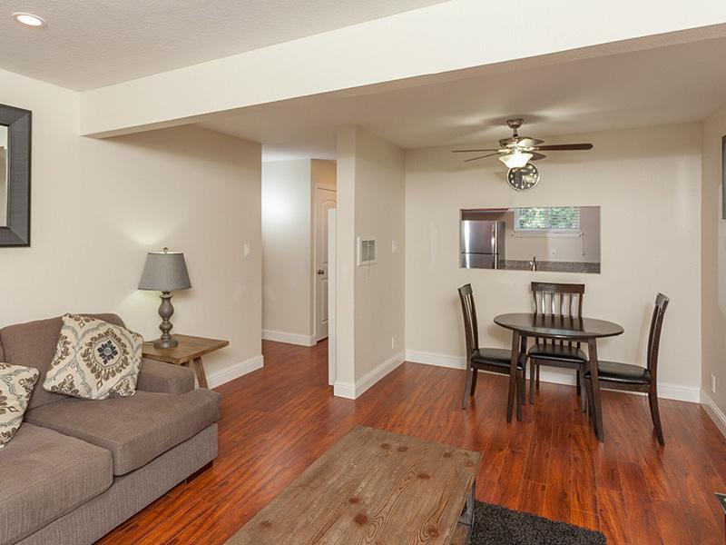 Sun Valley Apartment Homes Image 7