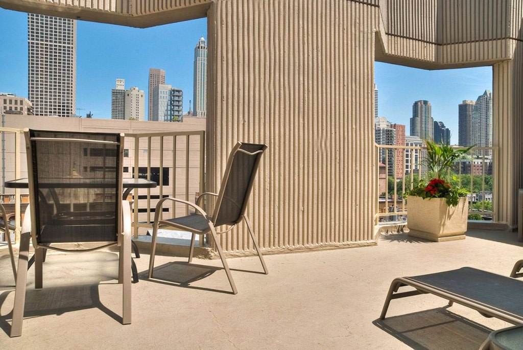 1000 N. LASALLE Image 17