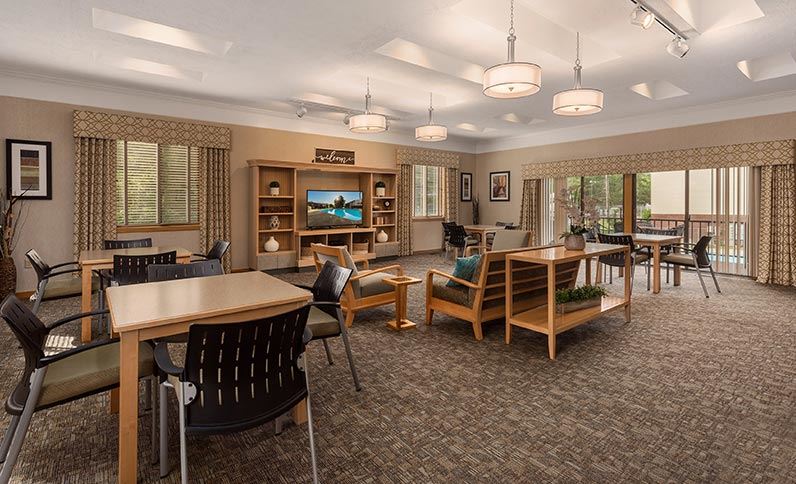 Country Club Apartments Image 3