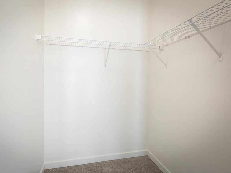Wilshire Place Apartments Image 11