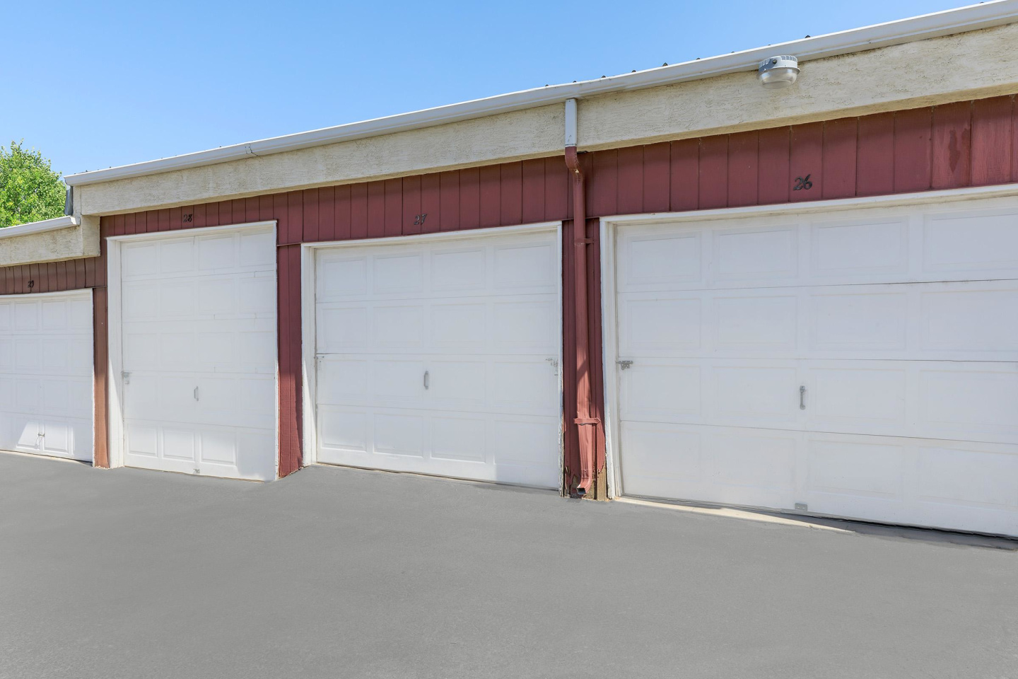 Skyview Condominiums Image 16