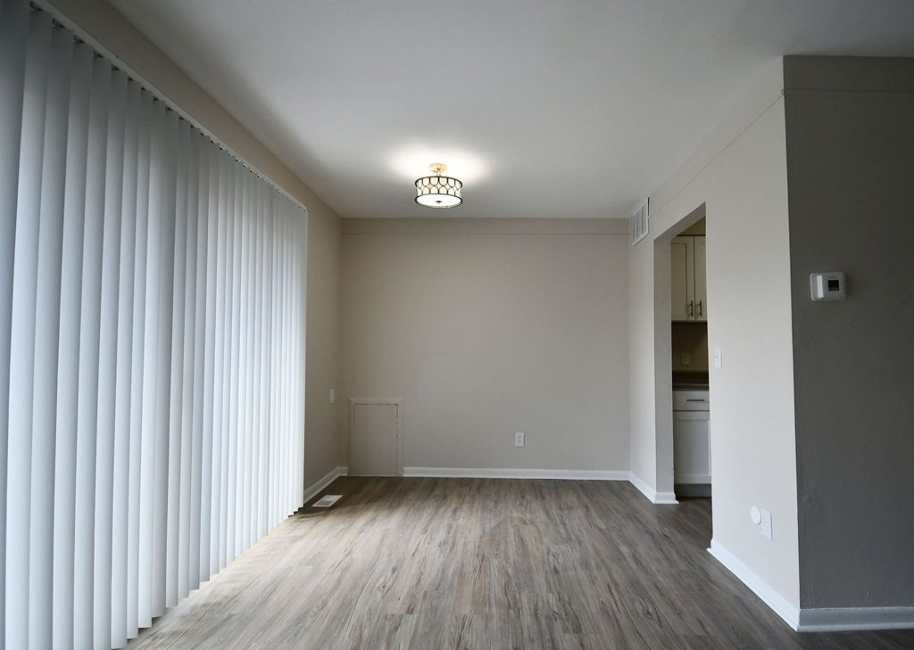 Regency Park Apartments Image 15