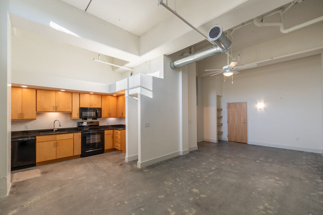 Petersburg ArtistSpace Lofts Image 16