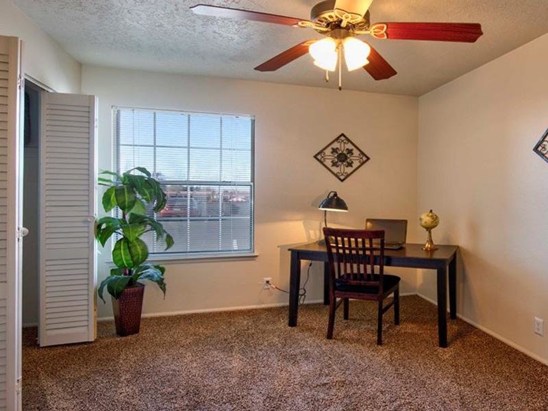 Oak Tree Park Apartments Image 8