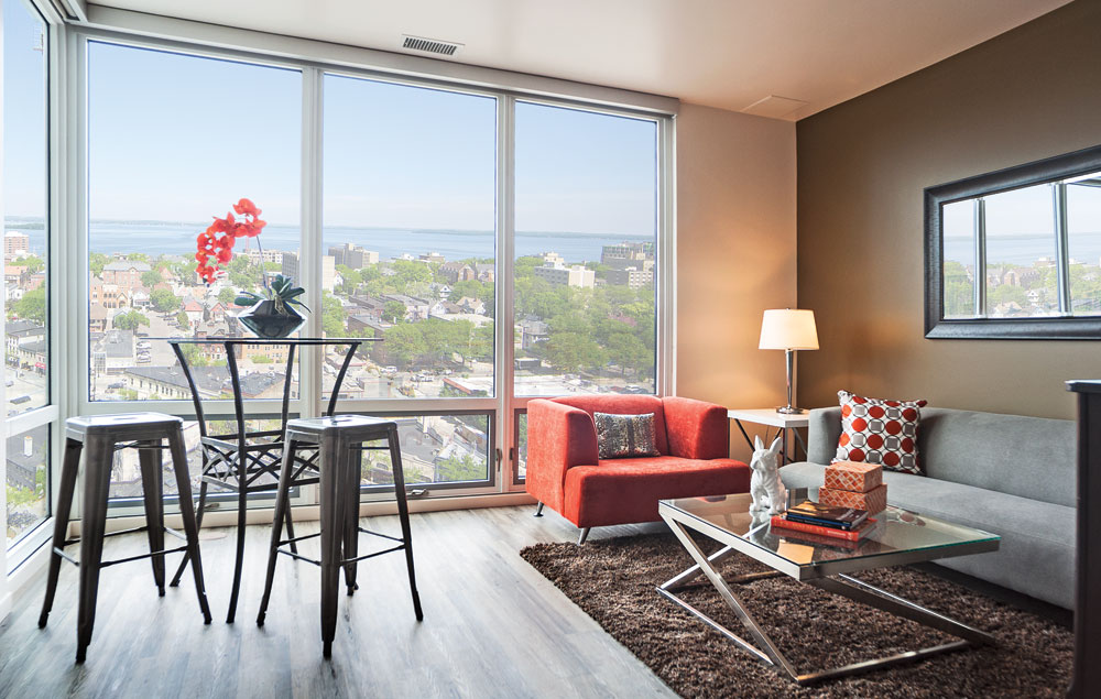 Ovation 309 Image 14