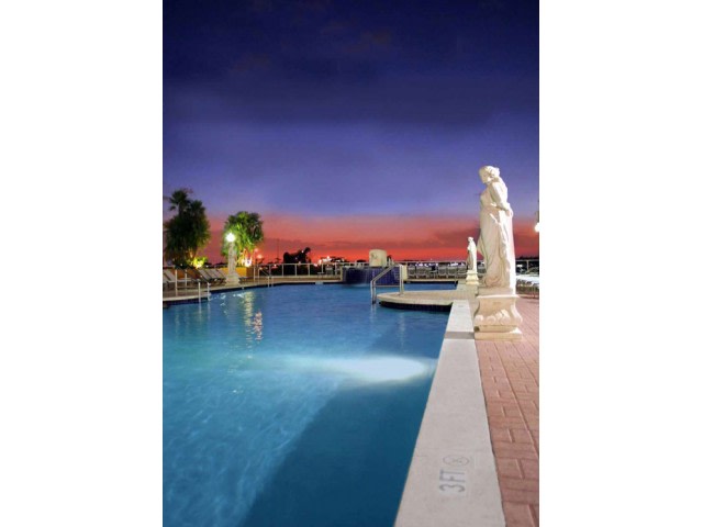 Intracoastal Yacht Club Image 15