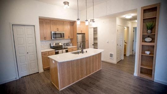 Creekside Apartment Homes Image 4