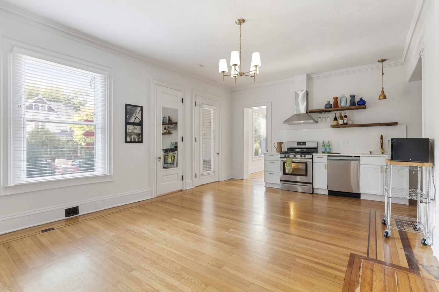 2541 Garfield Image 4