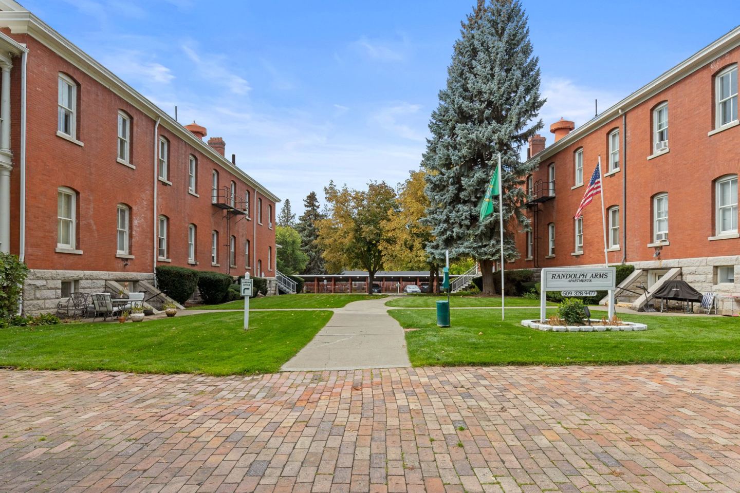 Randolph Arms Apartments Image 9