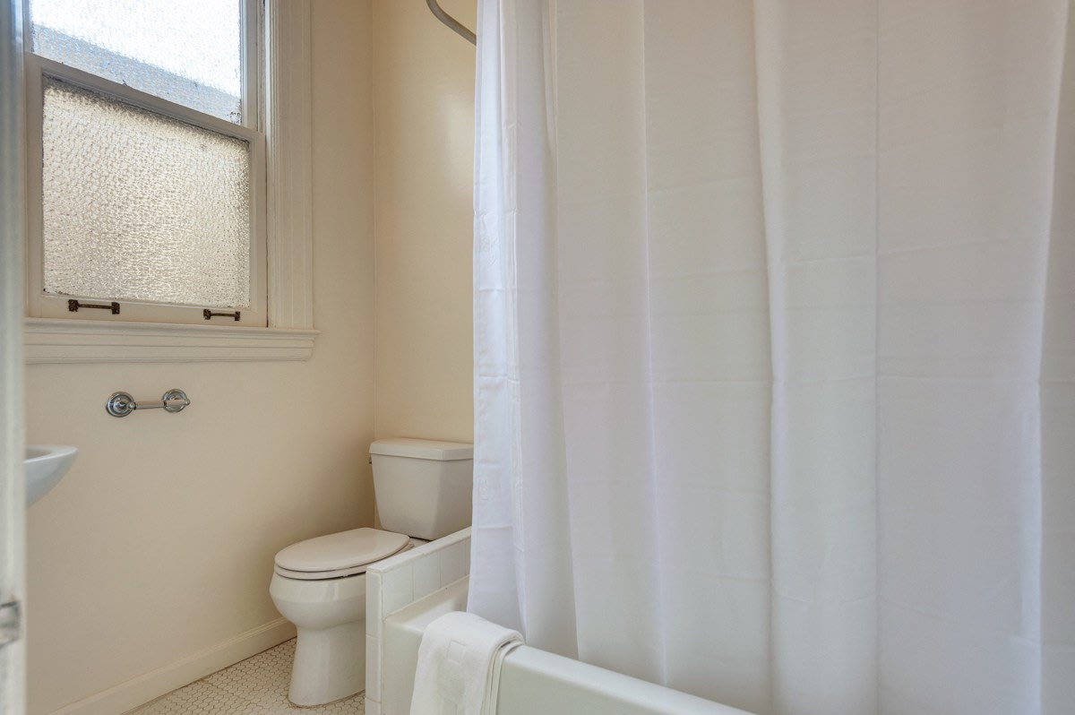 Richelieu Suites - Furnished Short-Term Rental Image 12
