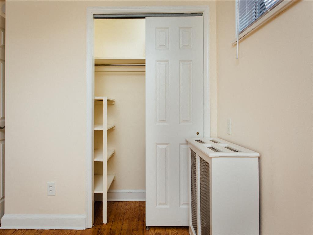 Pleasant Hills Village Image 10