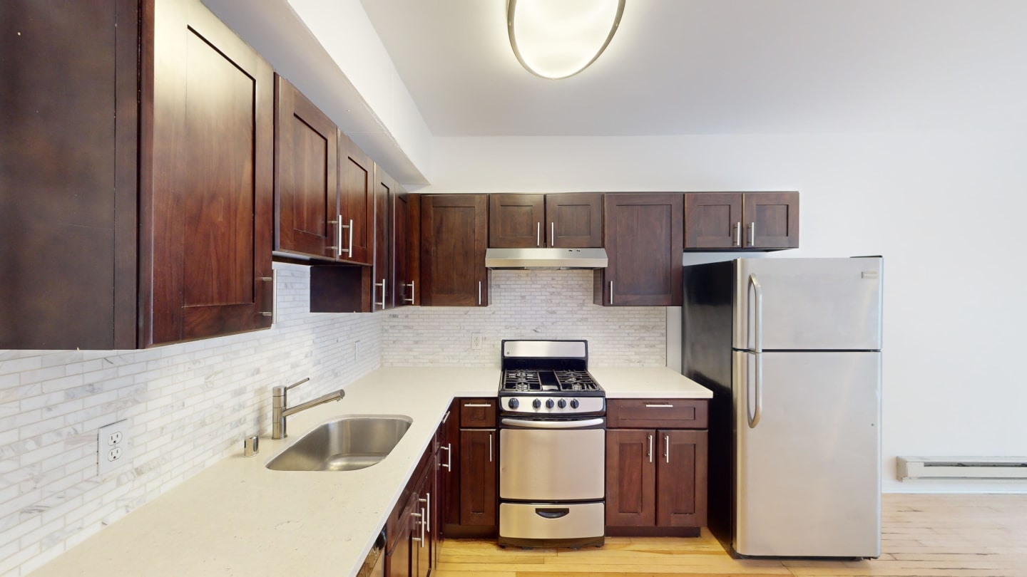 685 Geary Image 1