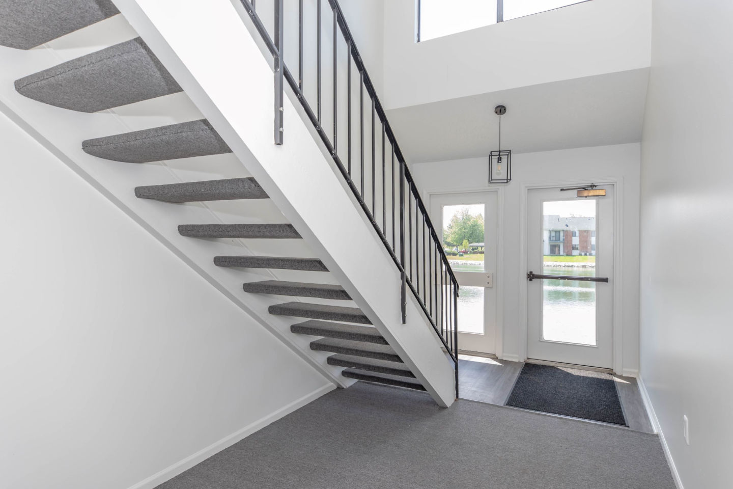 Lakeview Apartments Image 16