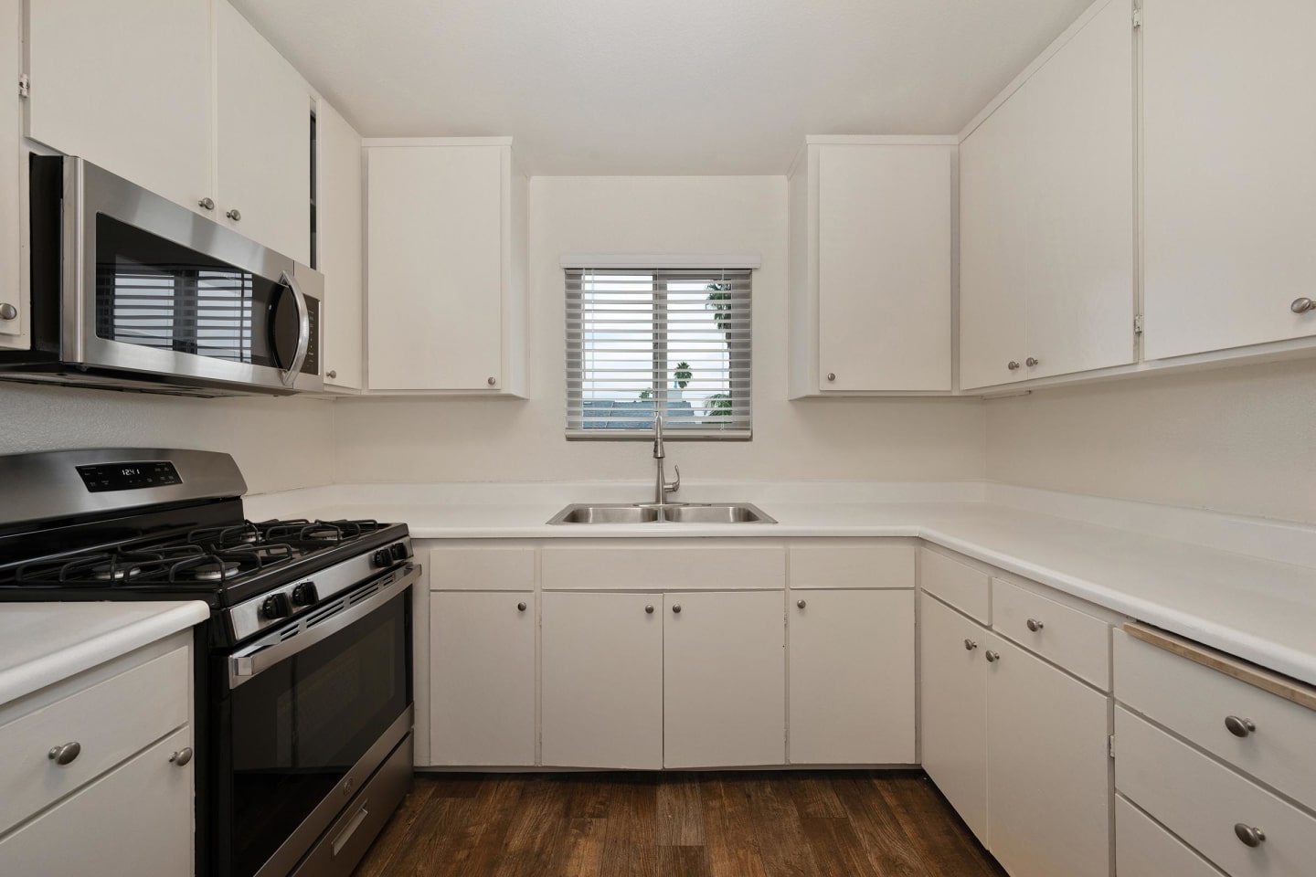 Elan Sea Lofts Image 2