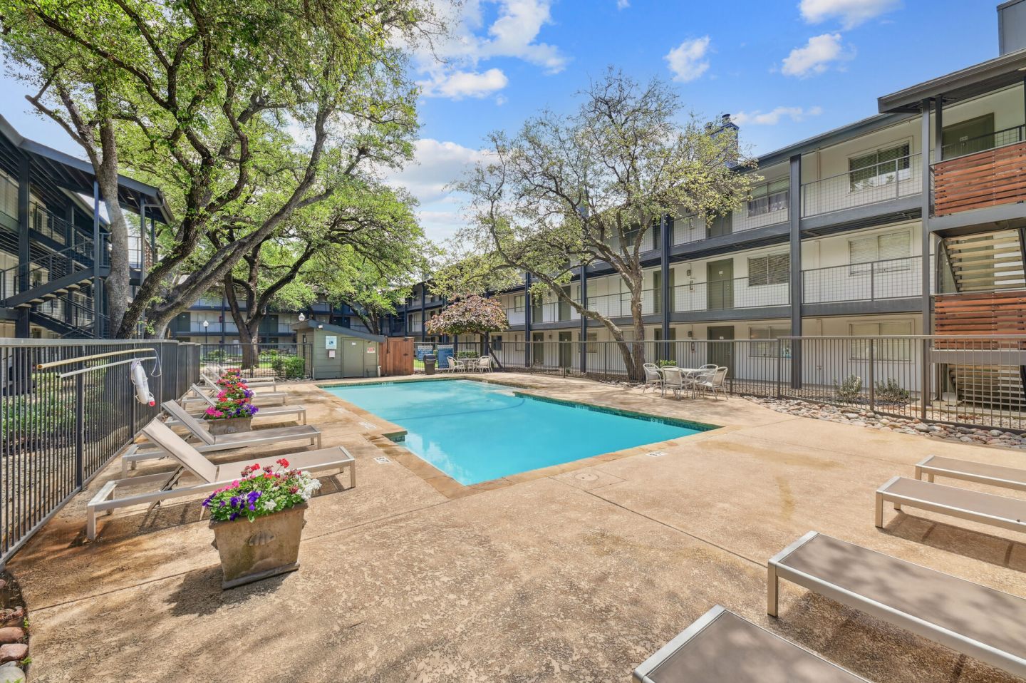 Riverfalls at Bellmar Image 15