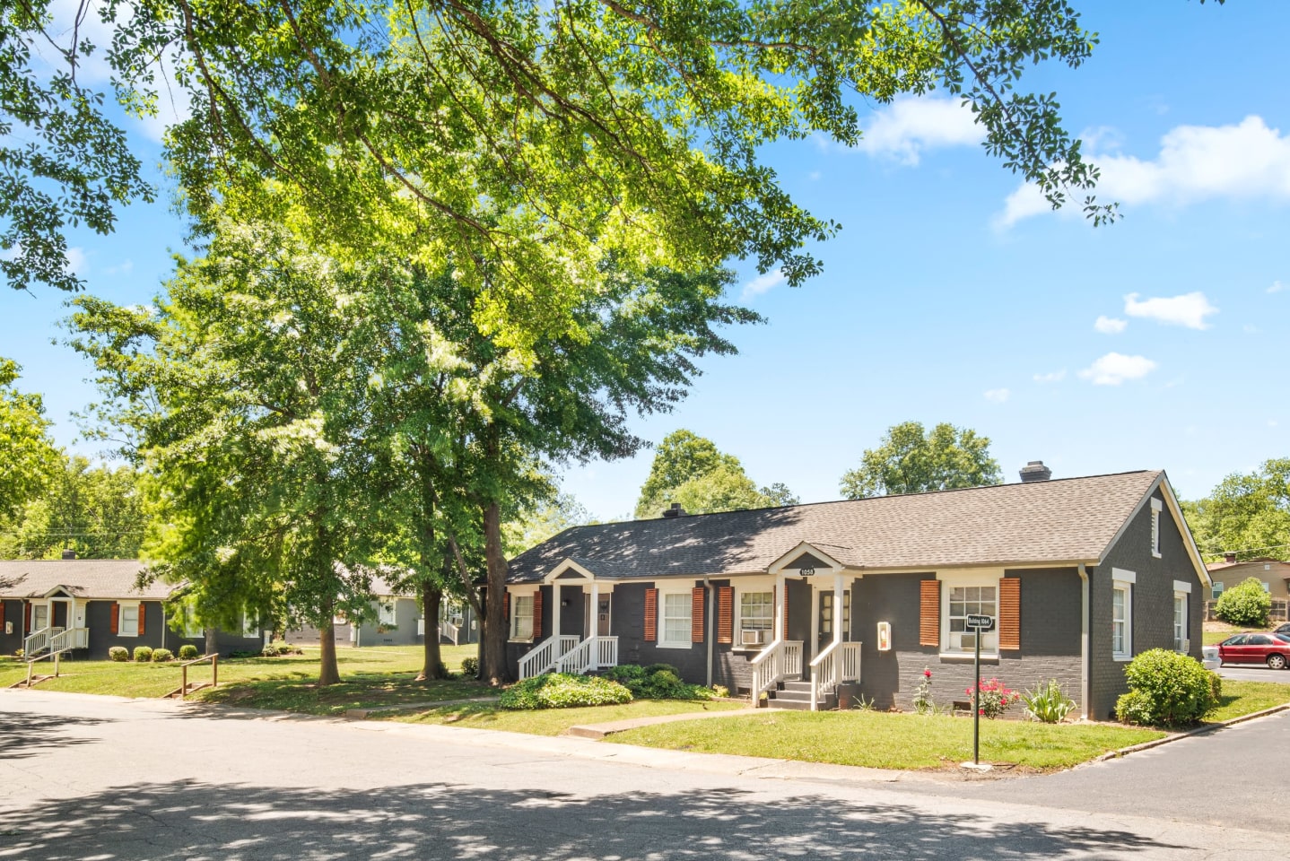 Balfour Marietta Luxury Apartments Image 6