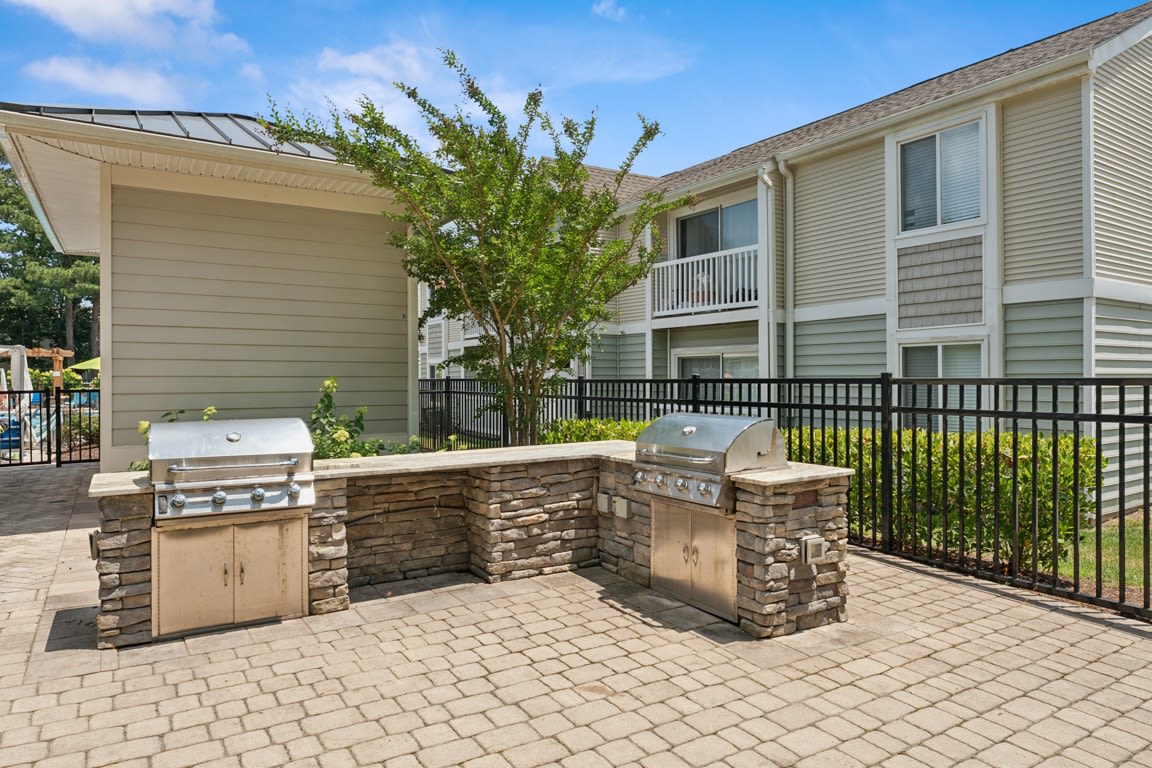 Linkhorn Bay Apartments Image 8