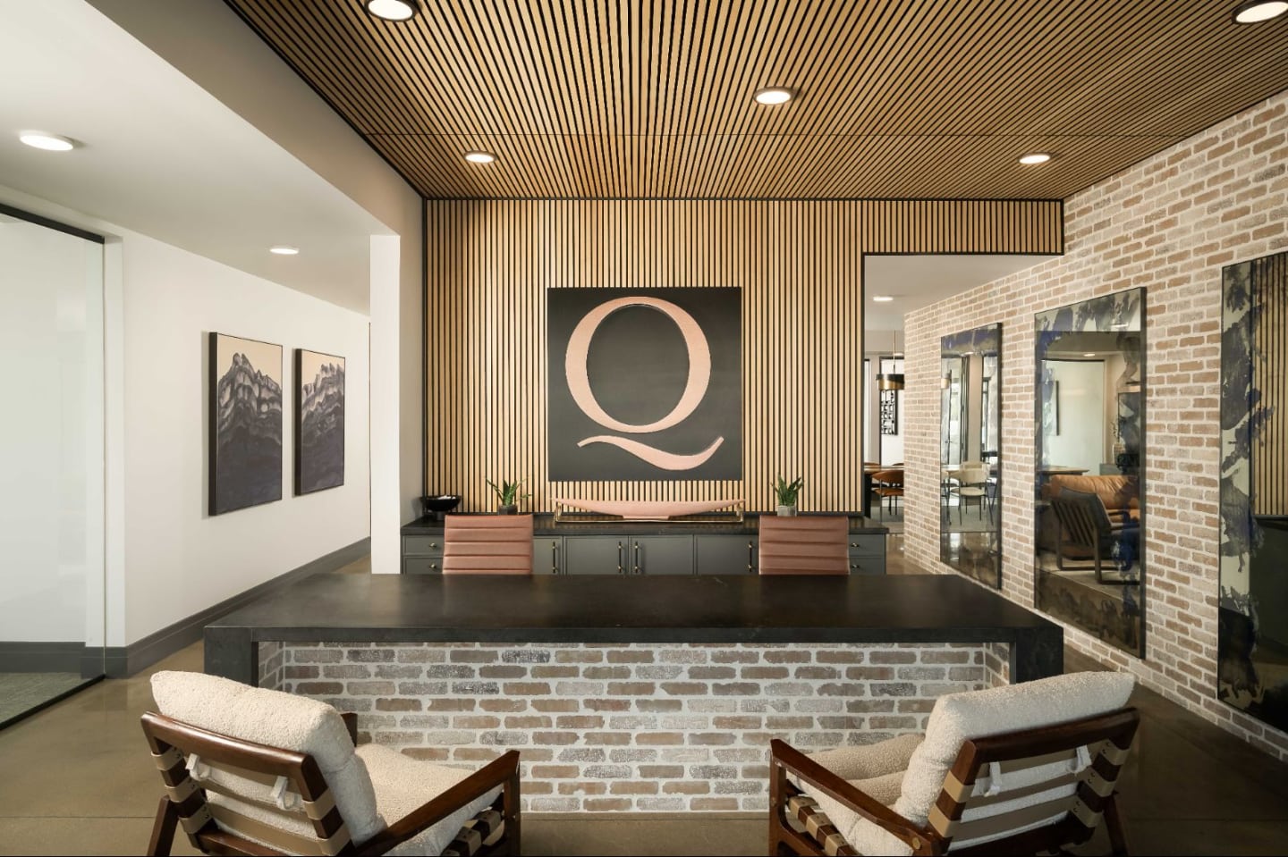 Quintana at Cooley Station Image 20