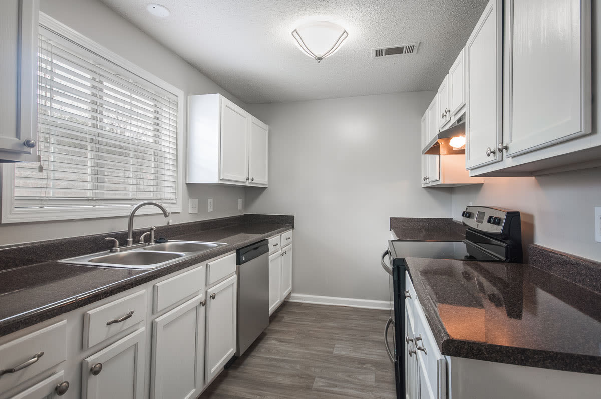 Creekside Apartments Image 8