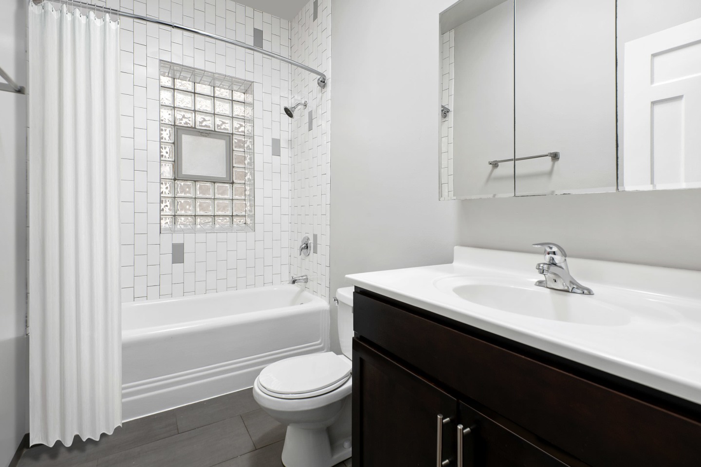 429 West Melrose Image 9