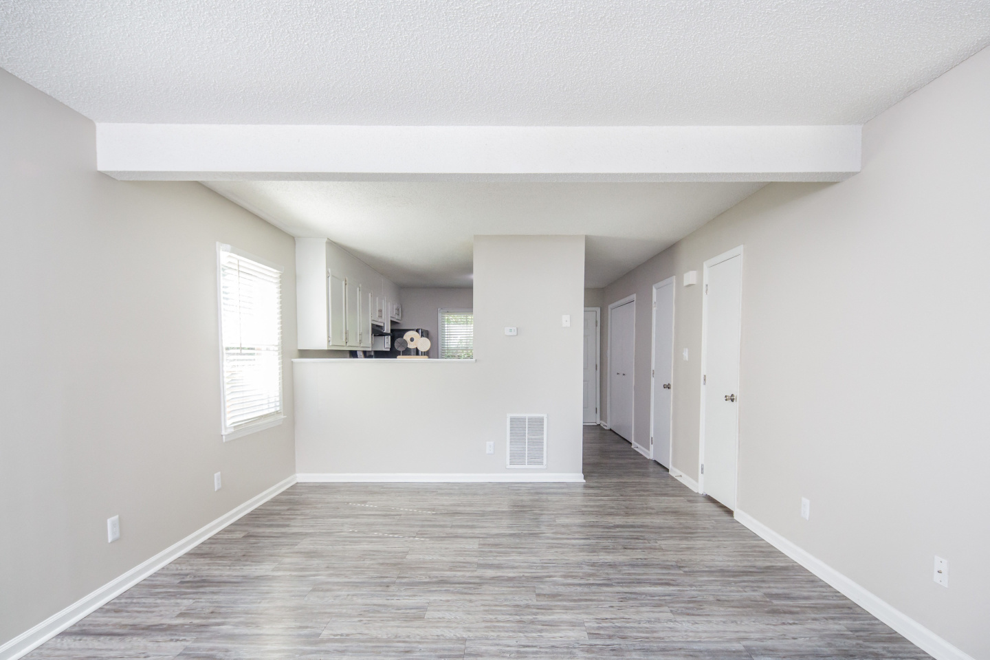 Belmont Heights Apartments & Townhomes Image 2
