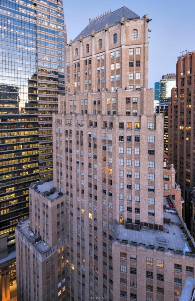 63 Wall Street Image 1