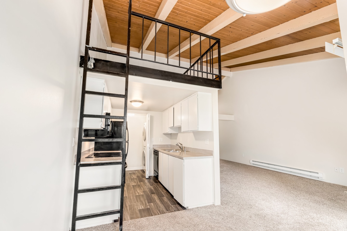Waterbrook Lofts and Apartments Image 9