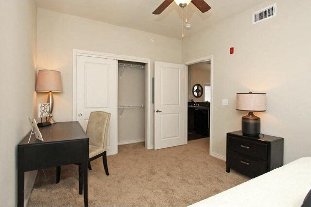 Canyon Springs Apartment Homes Image 12
