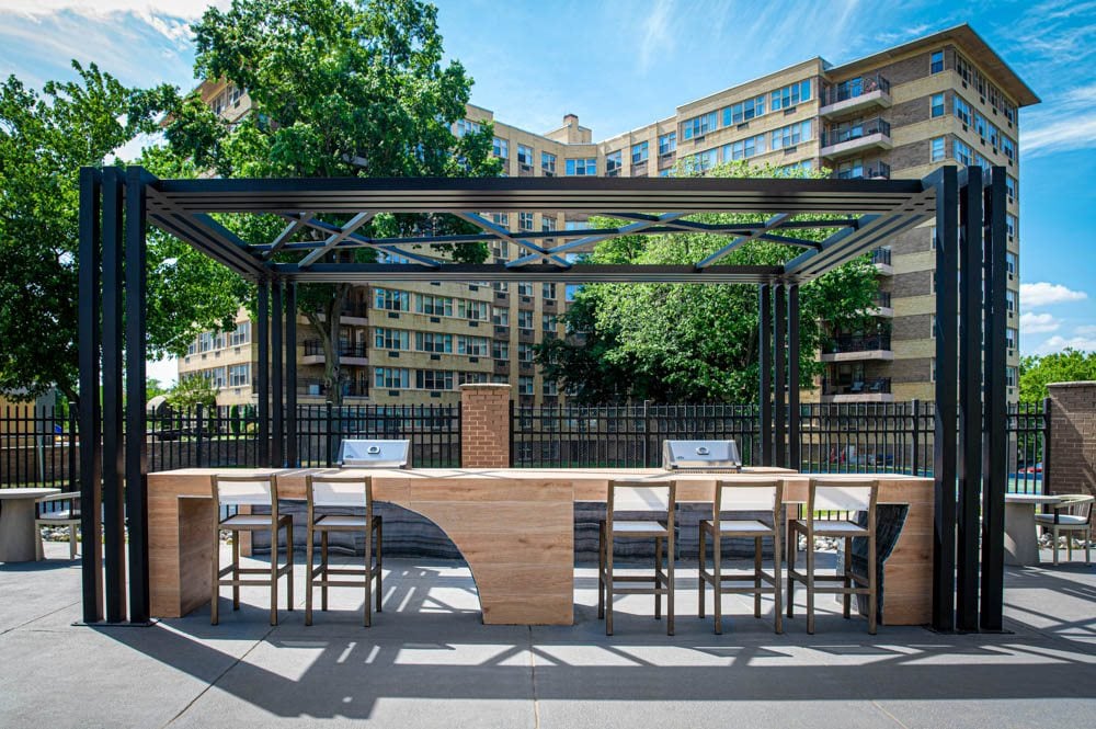 Parkview Towers Image 13