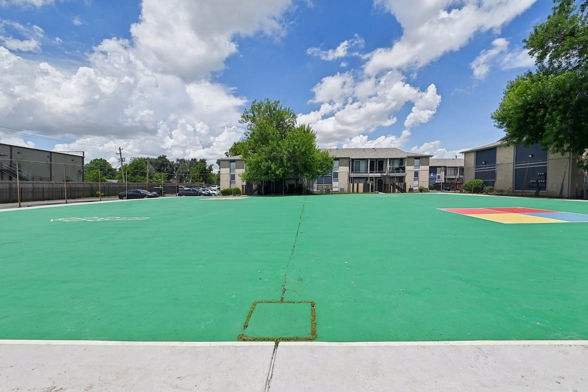 Pine Creek Apartments Image 39