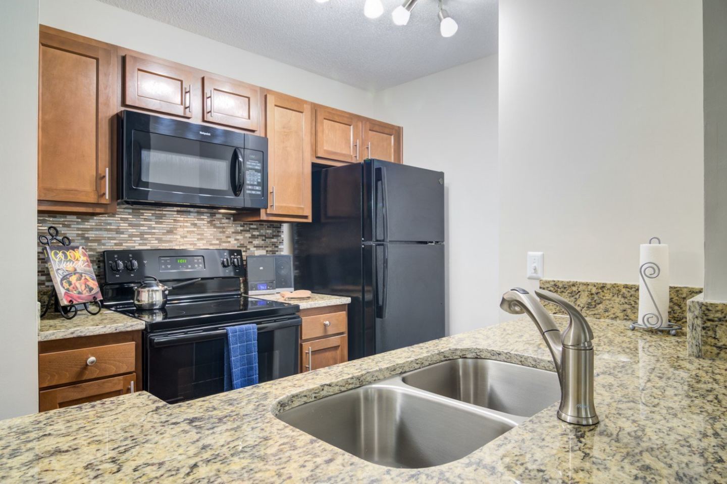 Wood Pointe Image 1
