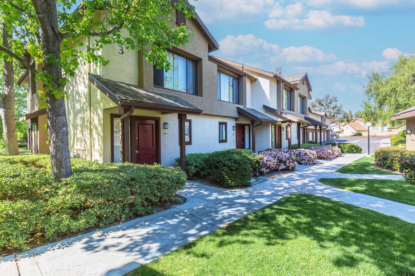 Emerald Court Apartment Homes Image 18