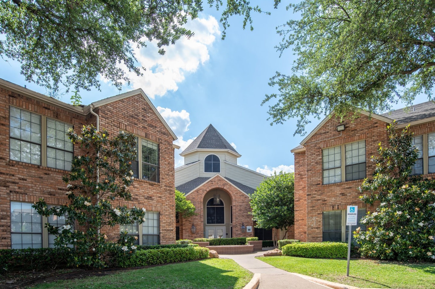 Arlington Hills Image 8