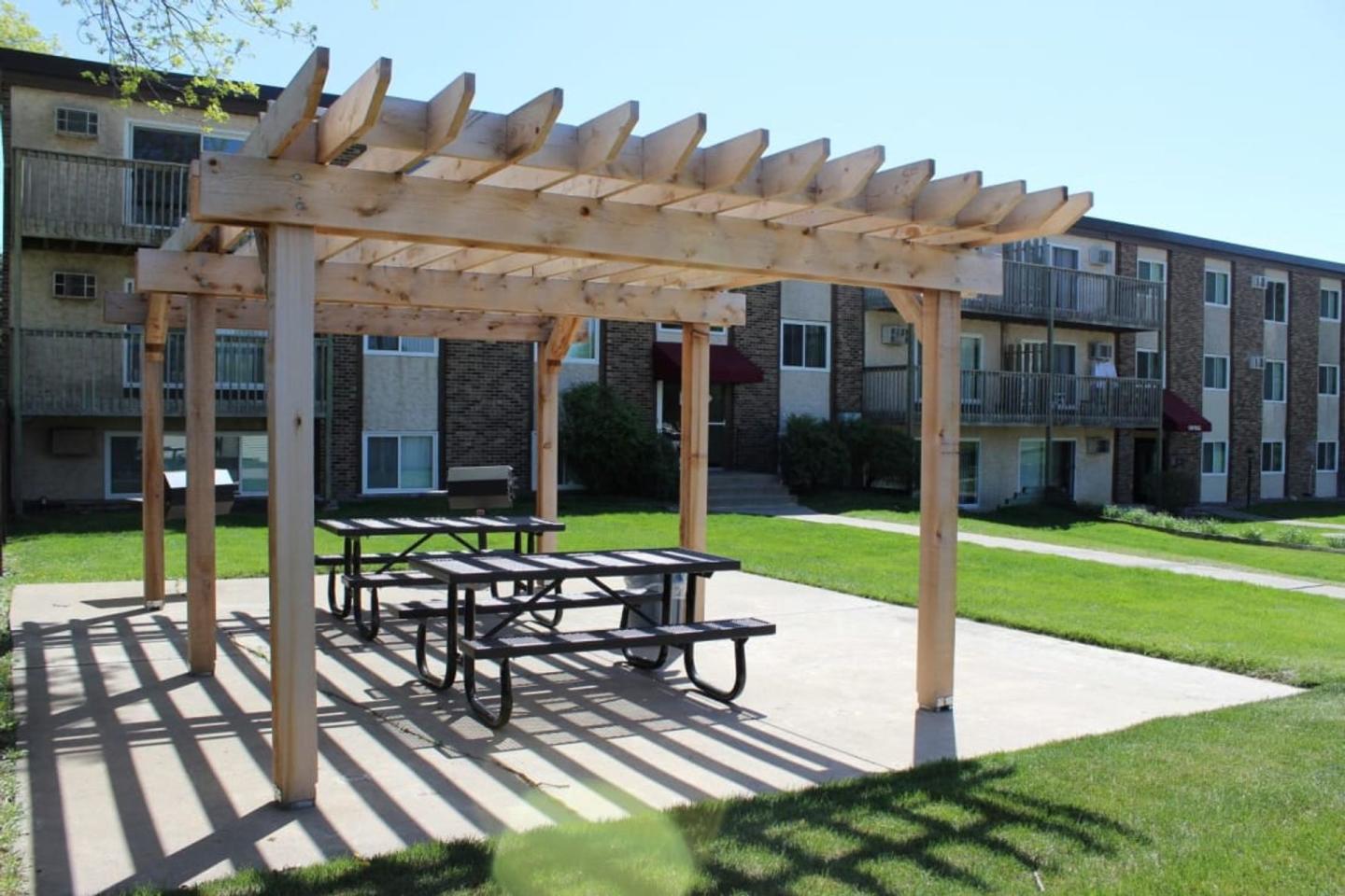 Valley Place Apartments Image 19