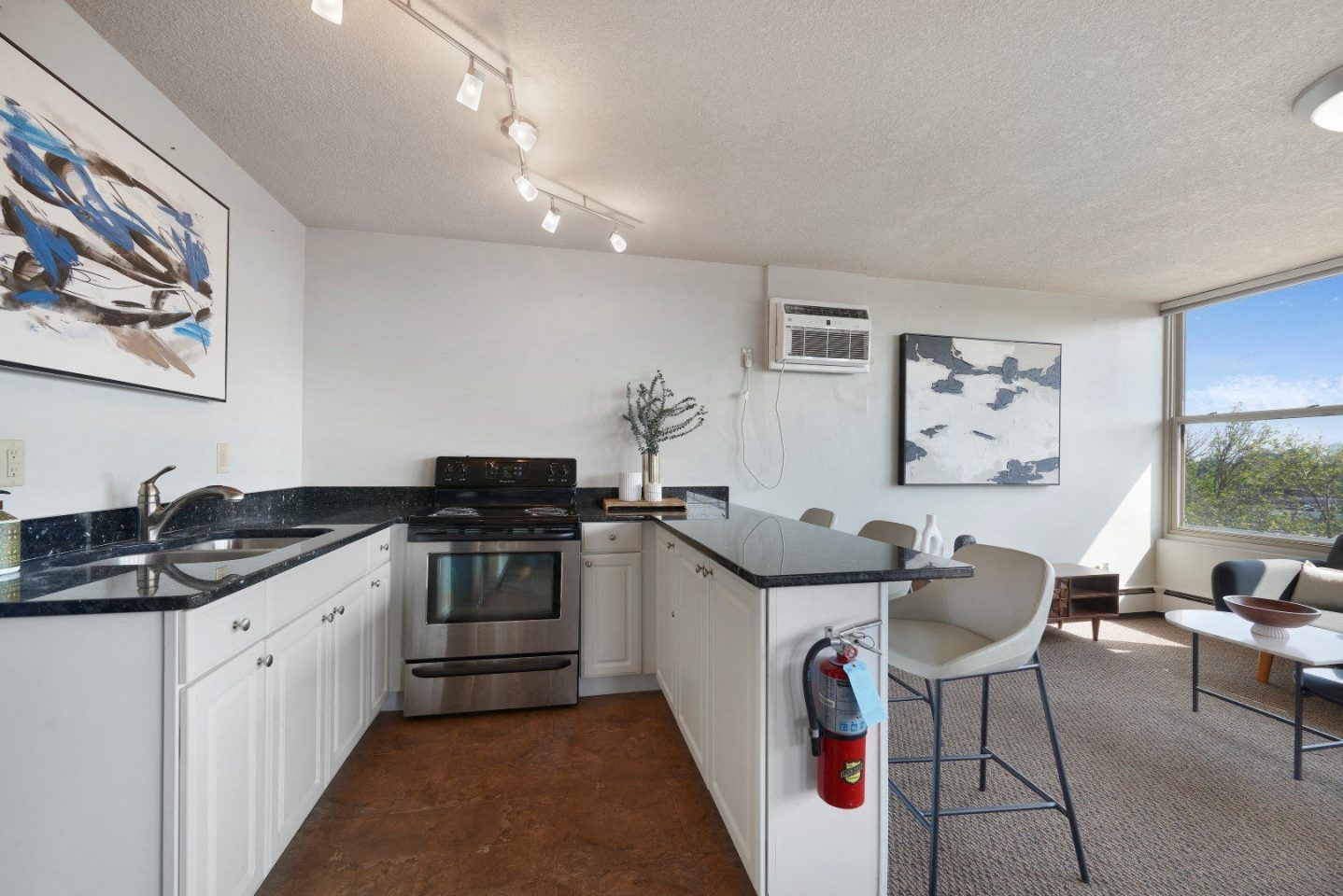 Boulevard 100 Image 9