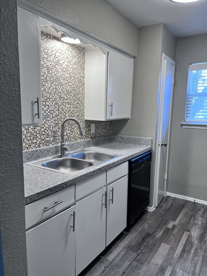 Autumn Creek Apartmenta Image 14