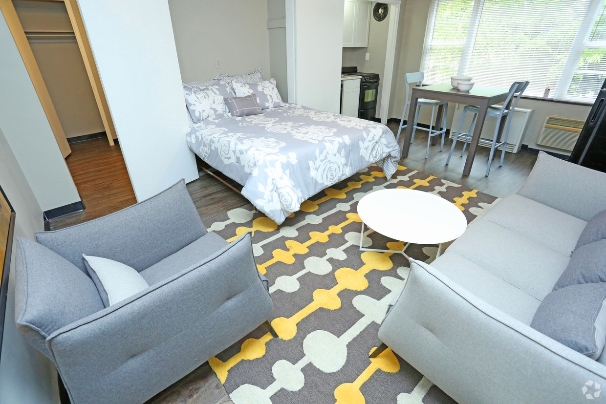 Park Chateau Apartments Image 15