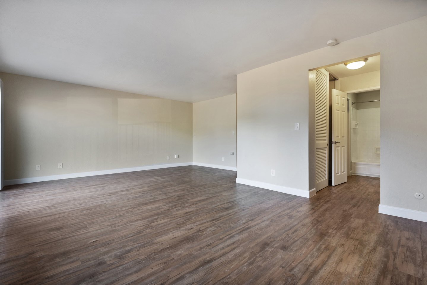 Highland Gardens Image 15