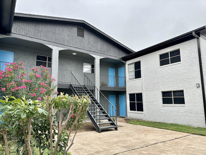 Monark Apartments Image 26