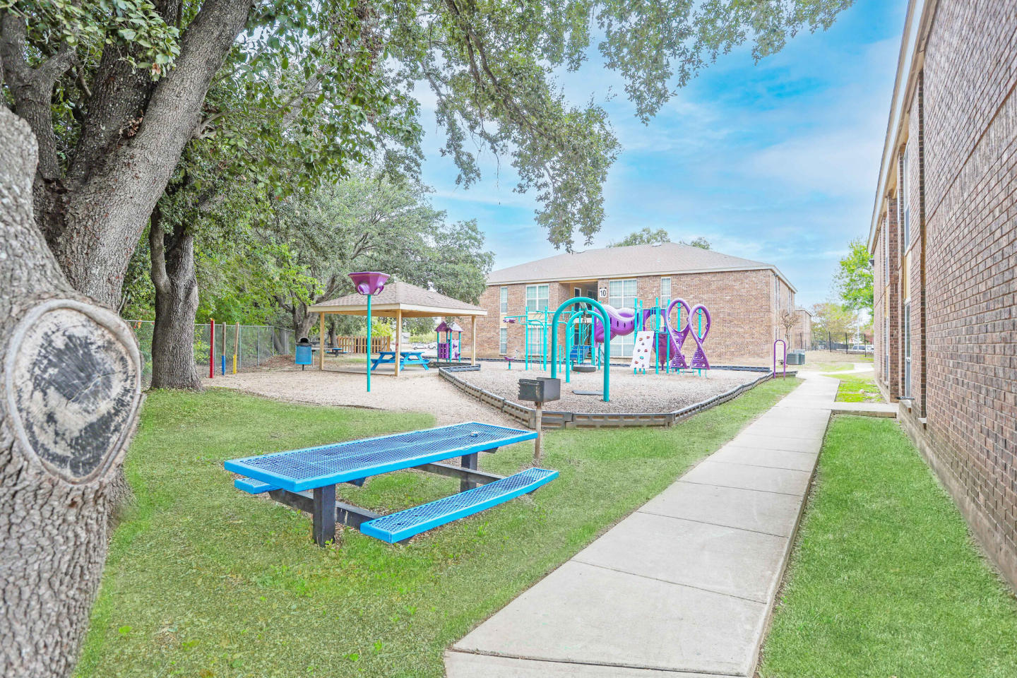 Castleridge Apartments - Affordable Housing Image 16