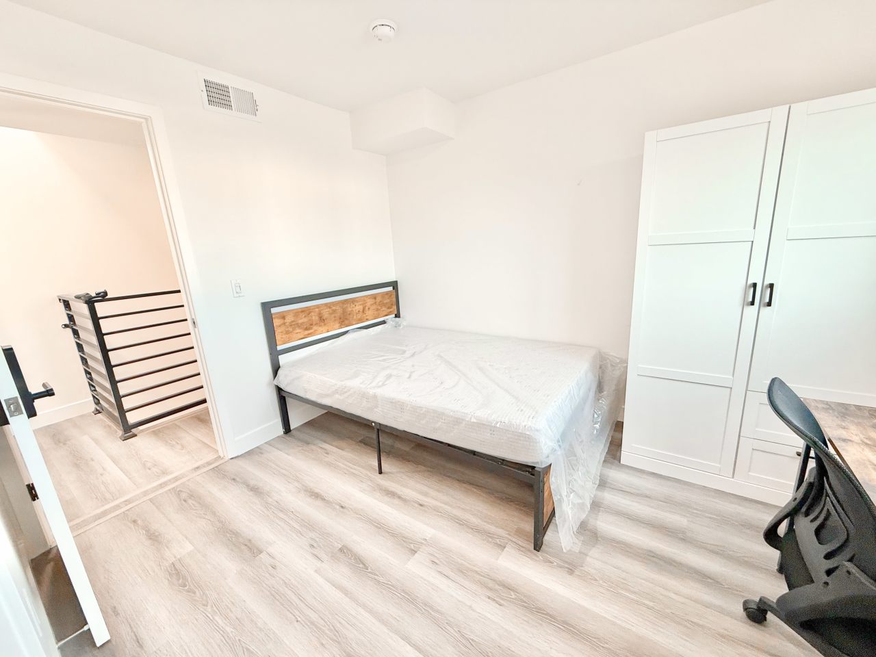 1329 W 36th Street - Co-Living Housing Image 28