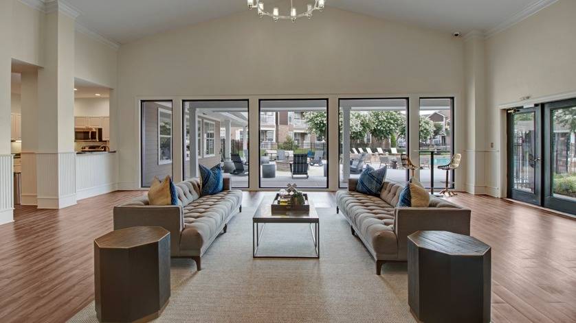 Hamptons at Woodland Pointe Image 4