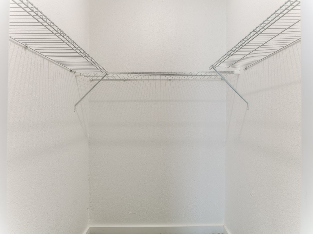 16Ten East Image 20
