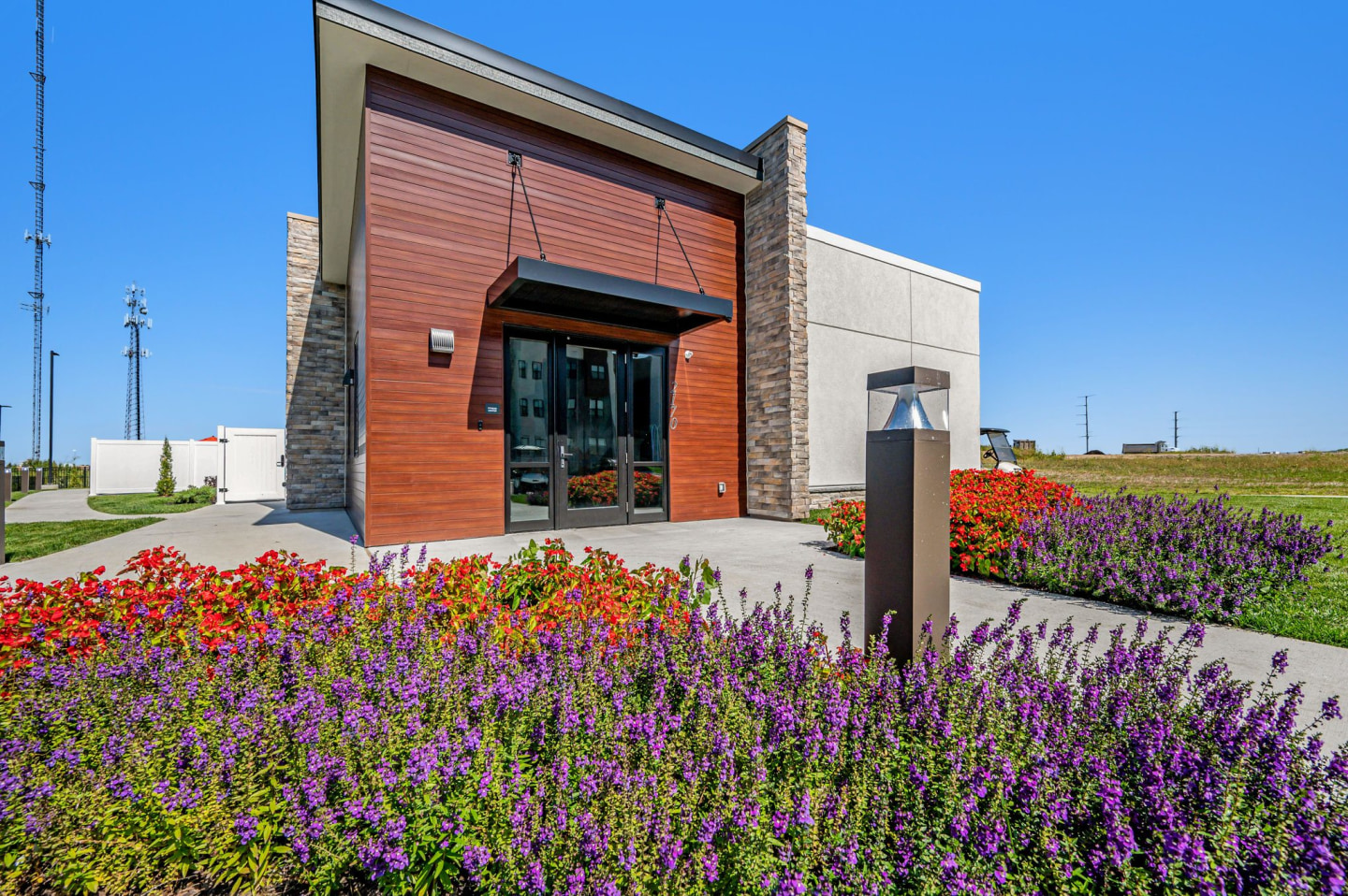 Vanguard Villas Image 4